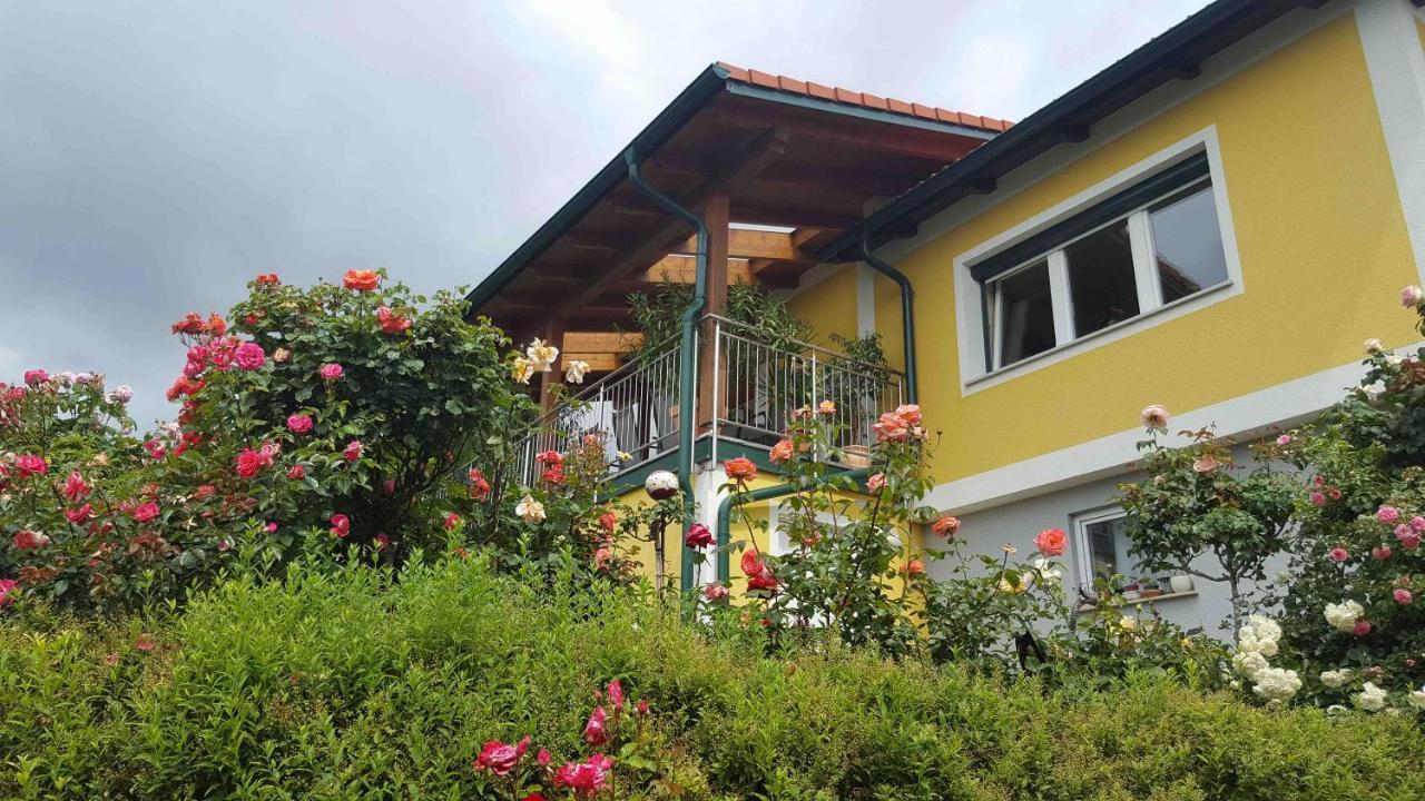 Gaestehaus Jeindl * Hartmannsdorf